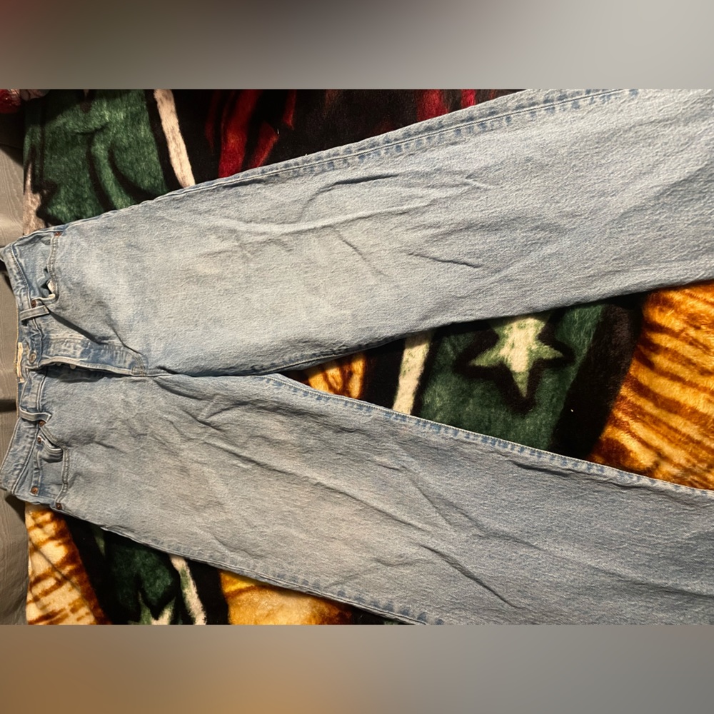Women’s Levi jean size 31